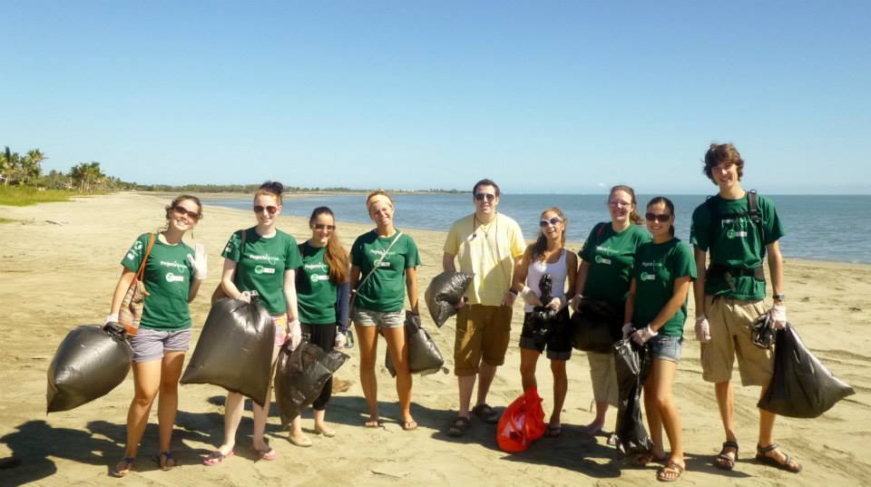 MES share knowledge with Project Abroad Volunteers